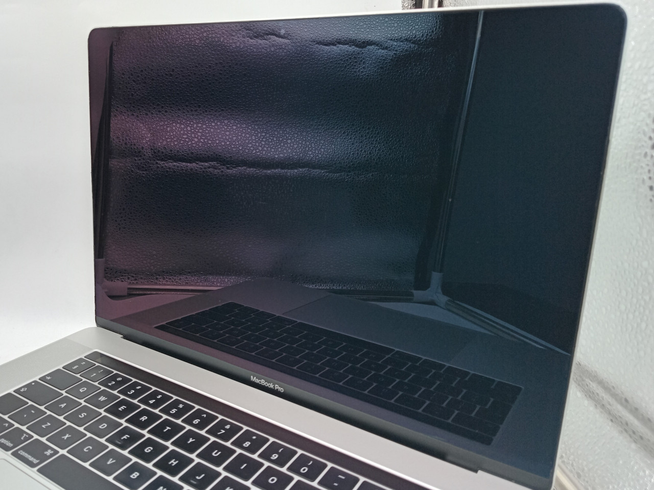 Apple MacBook Pro 15-inch, A1990 Mid 2018 i7 6-Core (Refurbished