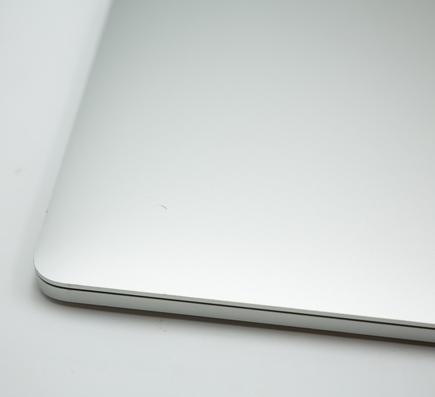 Apple MacBook Pro 15 Inch, A1707 2017 i7 Quad Core (Refurbished) - Image 7