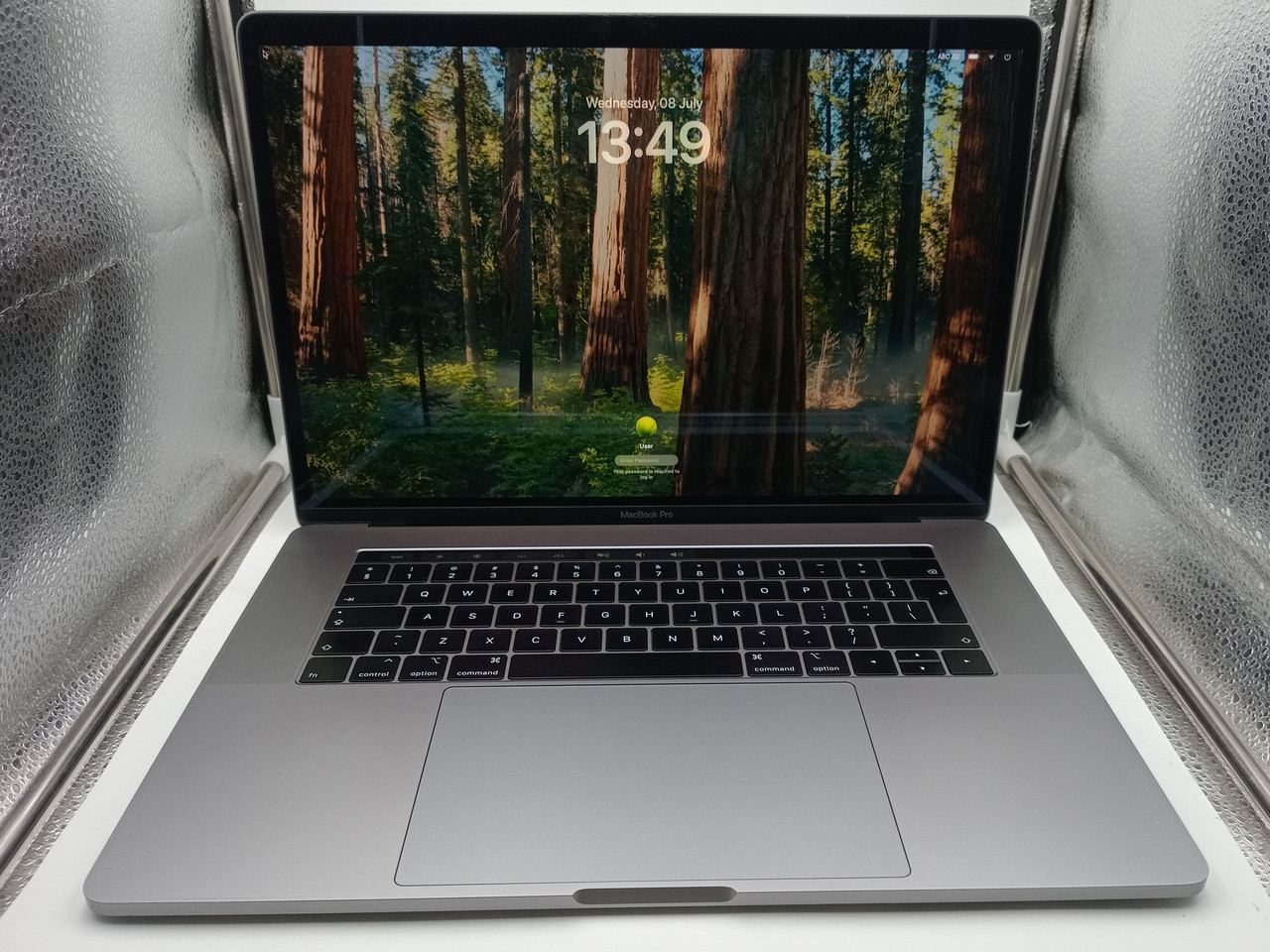 Apple MacBook Pro 15-inch, A1990 Mid 2018 i7 6-Core (Refurbished) - Image 6