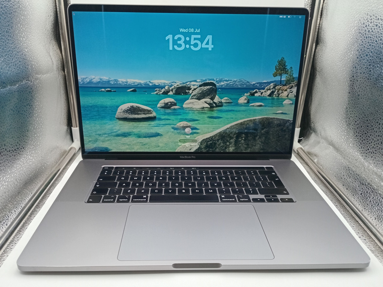 Apple MacBook Pro 16-inch, A2141 Late 2019 i7 6-Core (Refurbished