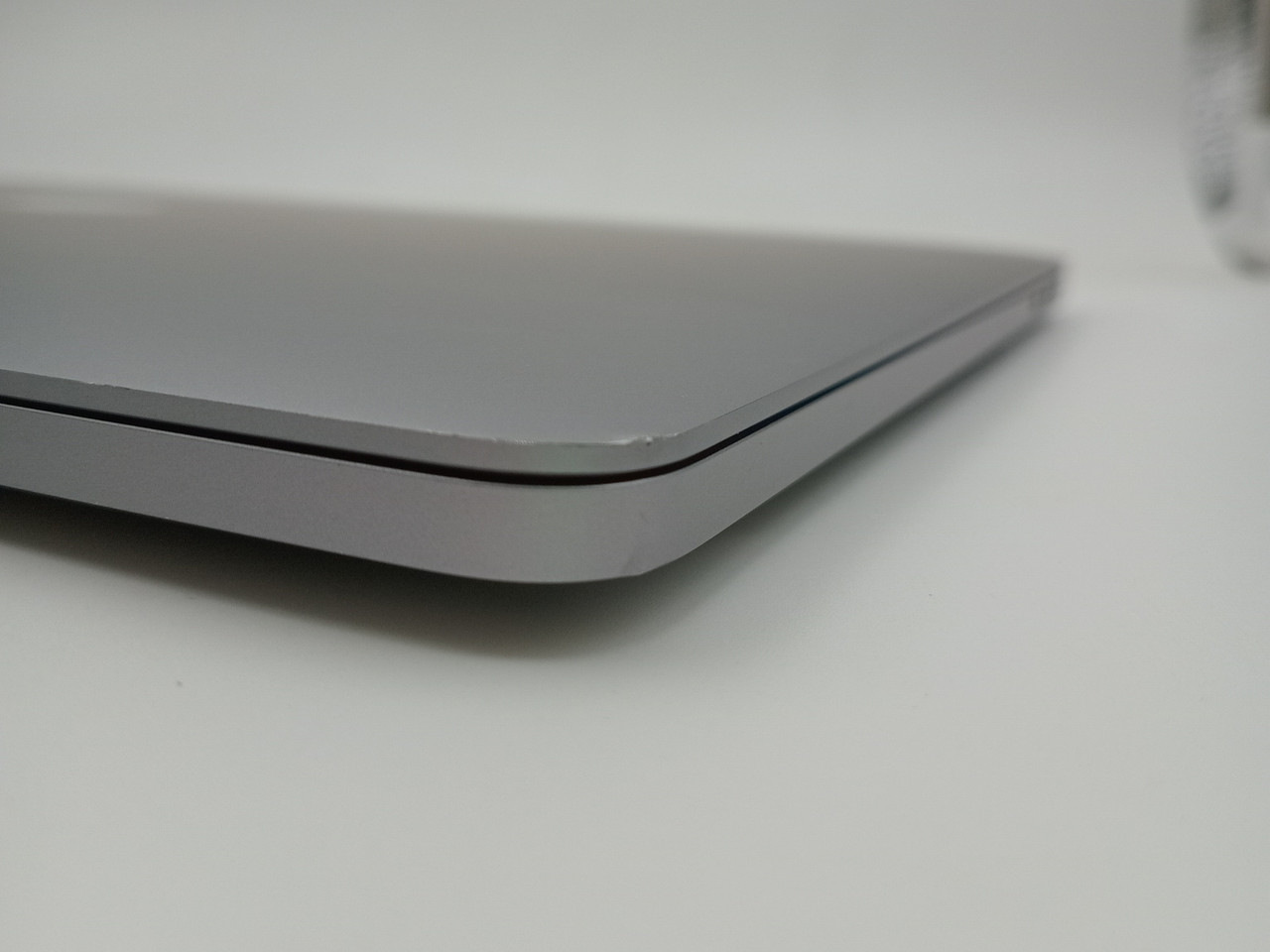 Apple MacBook Pro 13-inch, A1989 Mid 2019 i5 Quad-Core (Refurbished) - Image 8