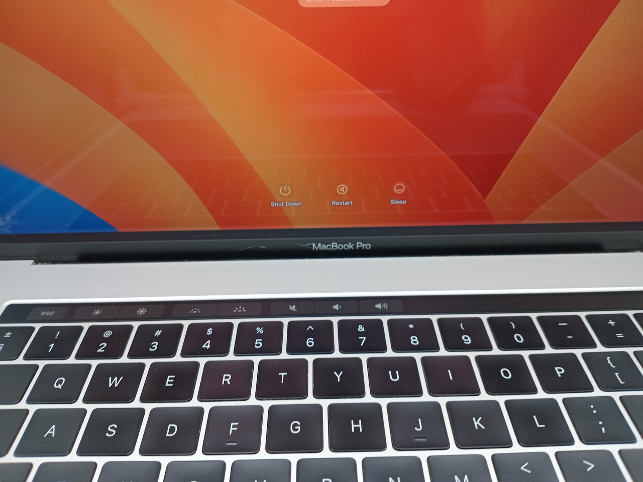 Apple MacBook Pro 15 Inch, A1707 2017 i7 Quad Core (Refurbished) - Image 5